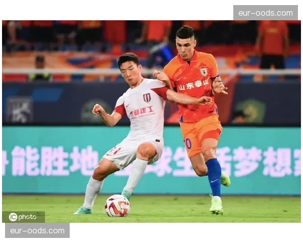 卡隆赛季出场时间有限 成都边路突破点选择减少